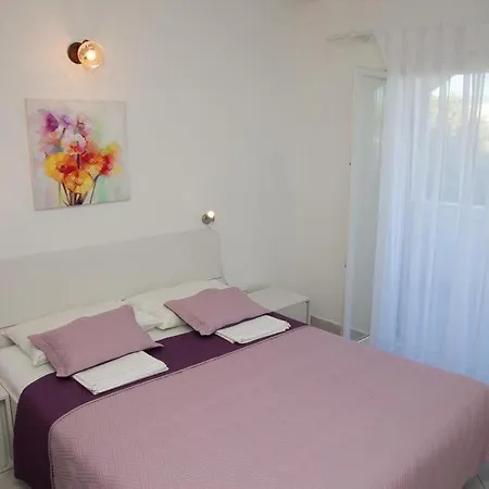 By The Sea Pag - 15670 Apartment *