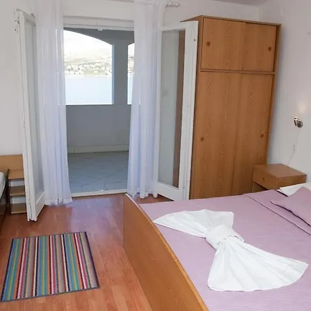 By The Sea Pag - 15670 Apartment